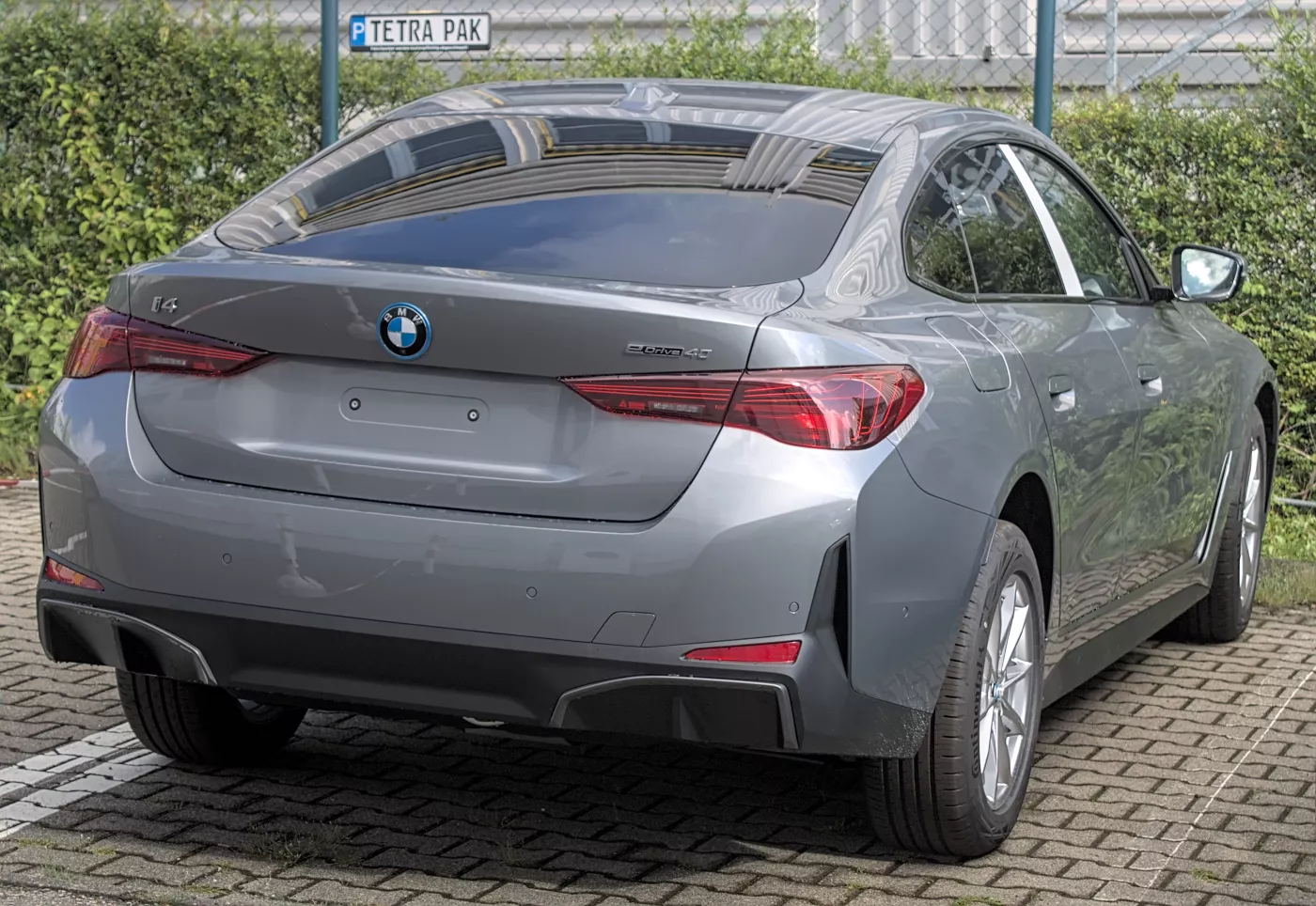 BMW i4 – BMW compact executive car