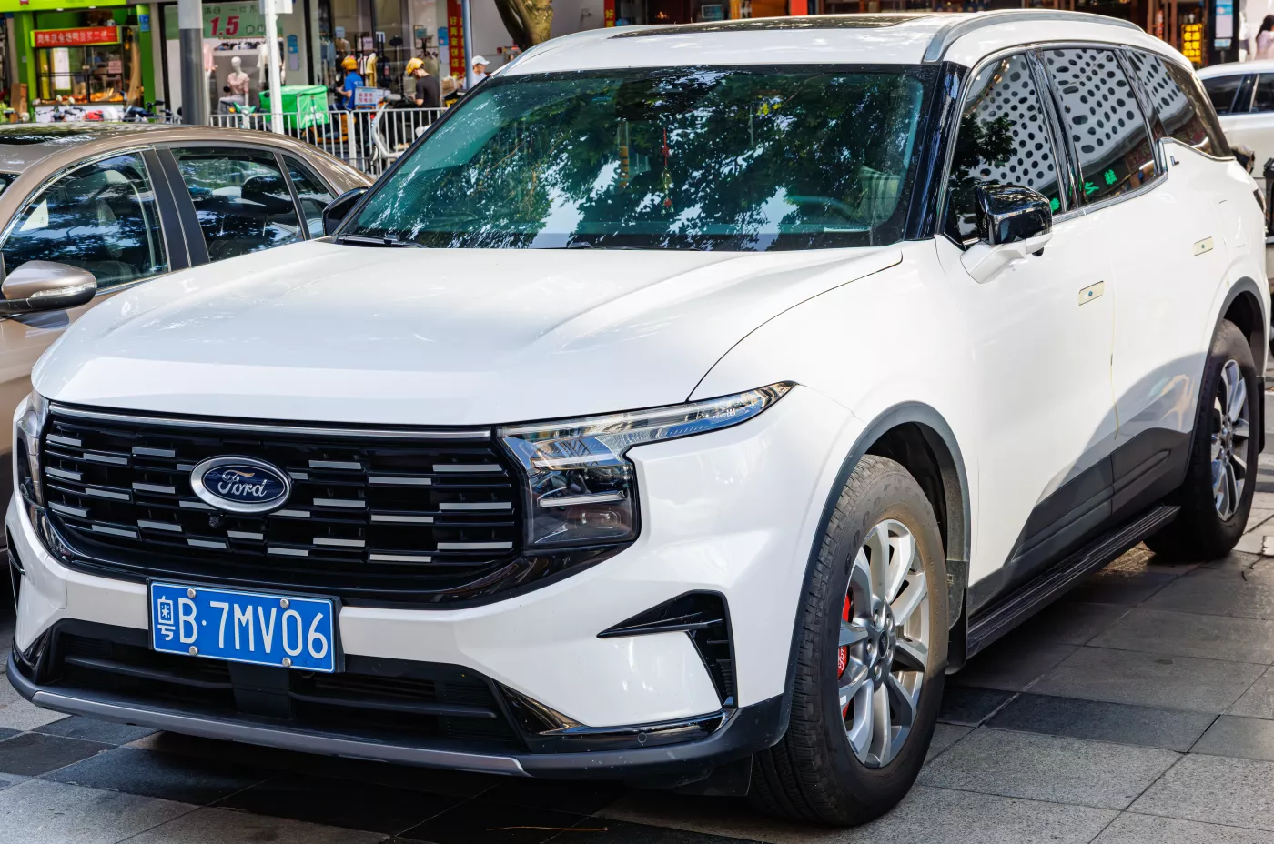 Ford Edge – Ford mid-size crossover suv