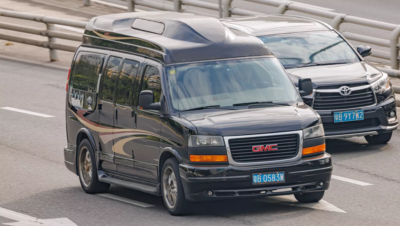 Chevrolet Express – GMC full-size van