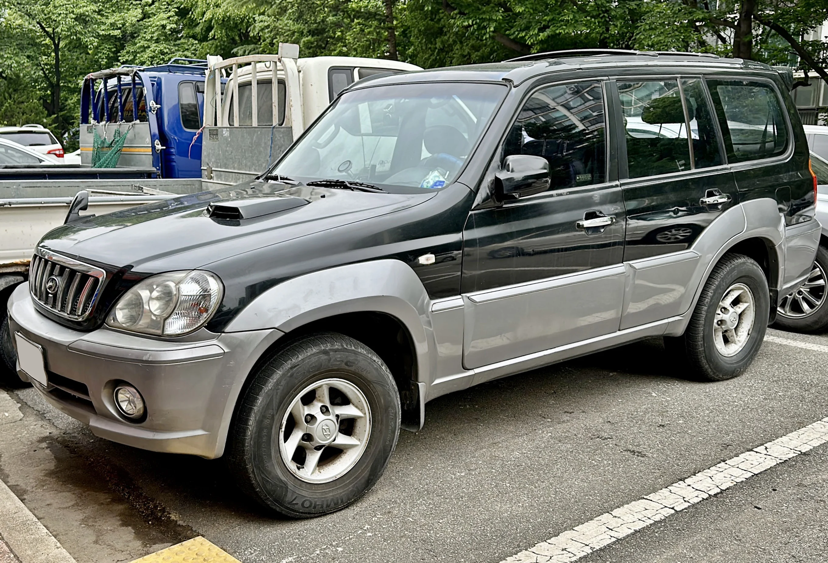 Hyundai Terracan – Hyundai mid-size suv