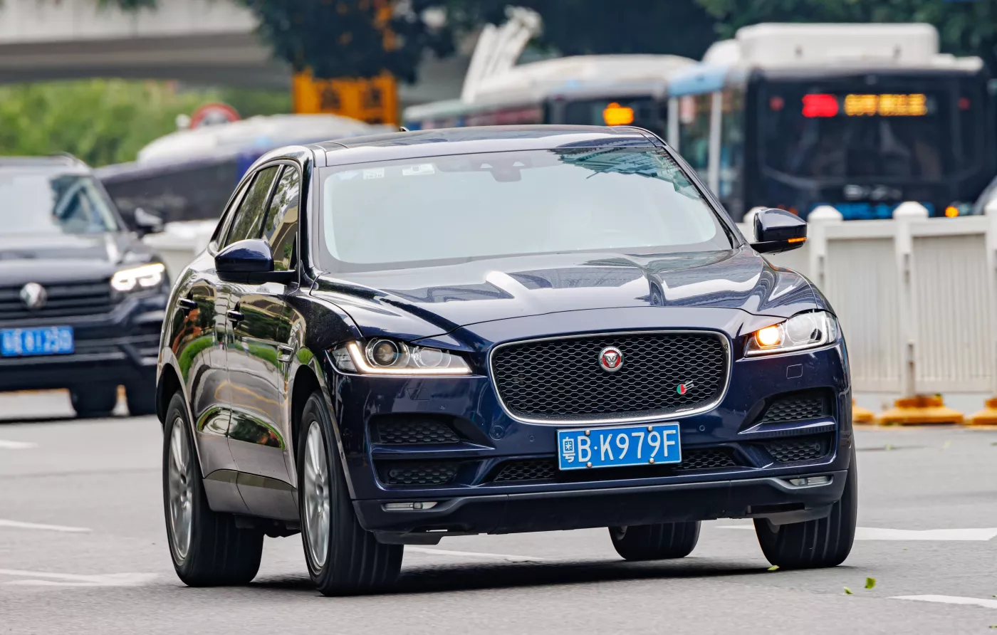 Jaguar F-Pace – Jaguar compact luxury crossover suv
