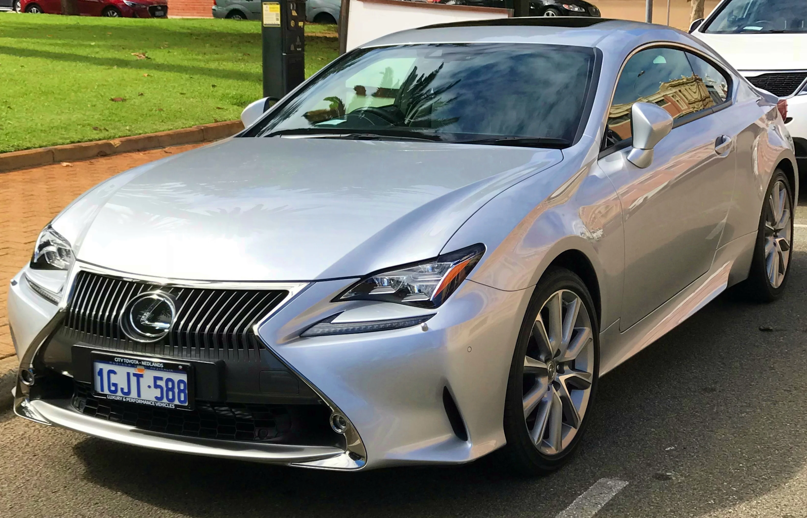 Lexus RC – Lexus compact executive car