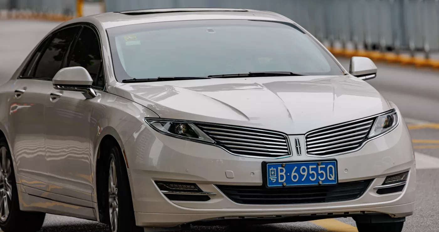 Lincoln MKZ – Lincoln mid-size luxury car