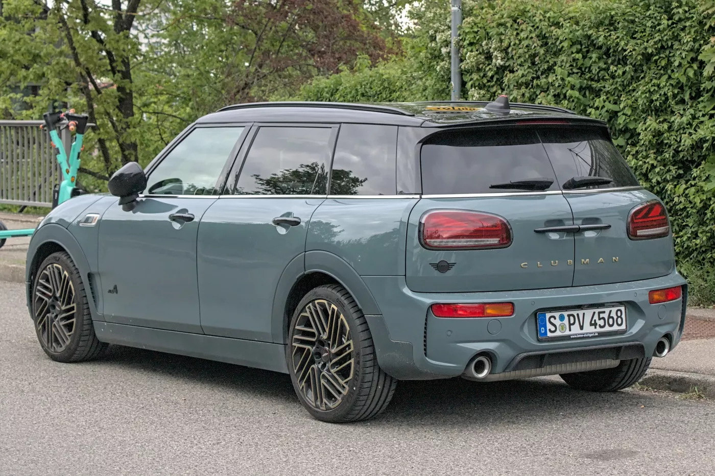 Mini Clubman (2007) – MINI subcompact executive car