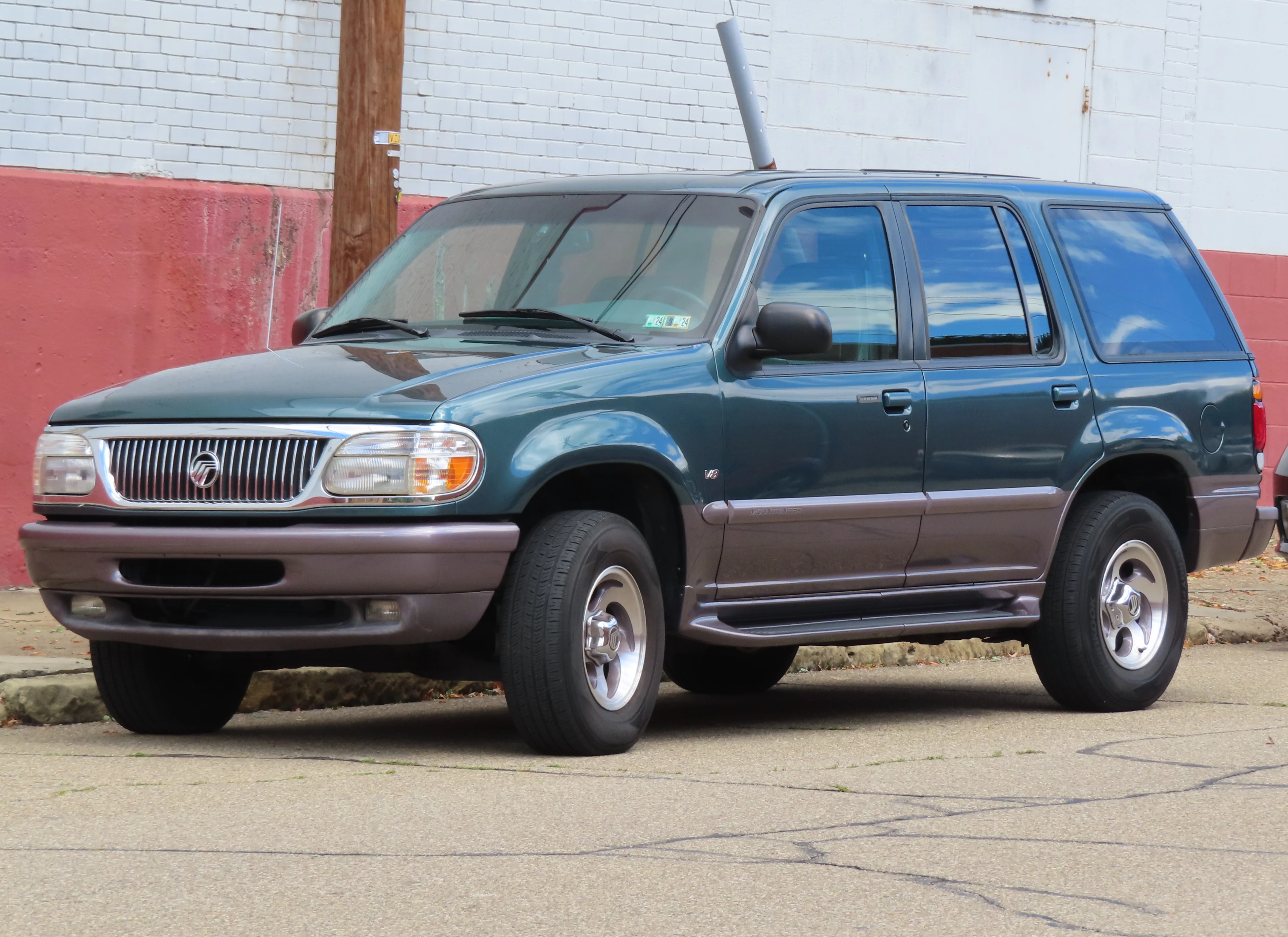 Mercury Mountaineer – Mercury mid-size suv