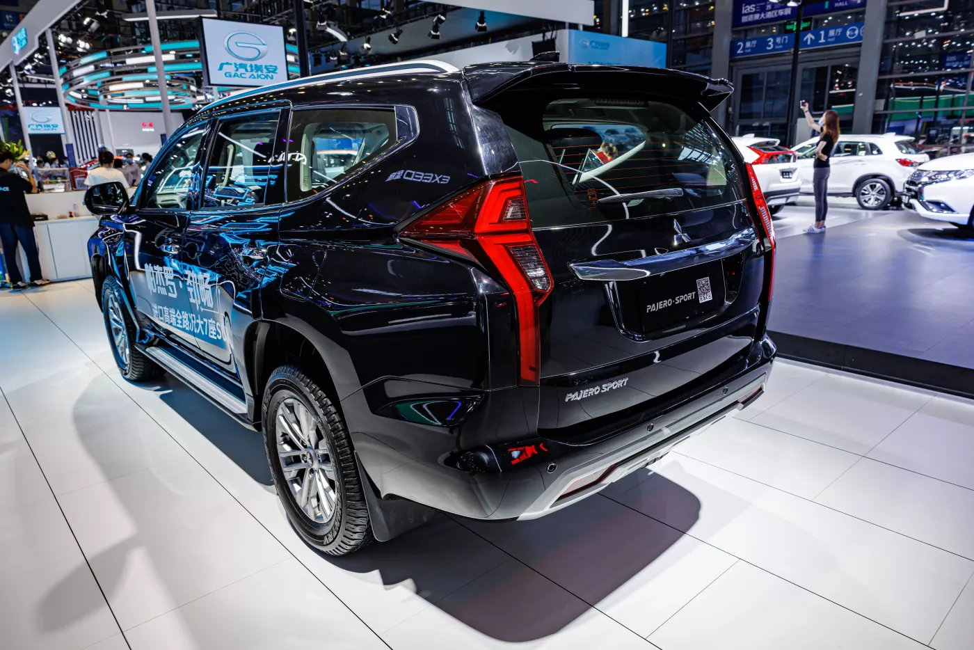 Mitsubishi Pajero Sport – Mitsubishi mid-size suv