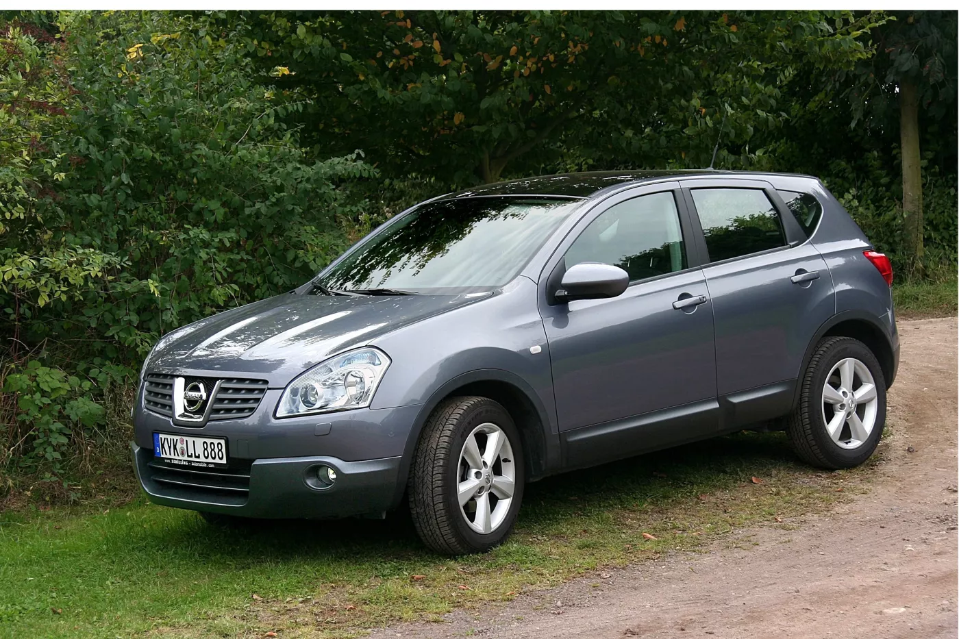Nissan Qashqai – Nissan compact crossover suv