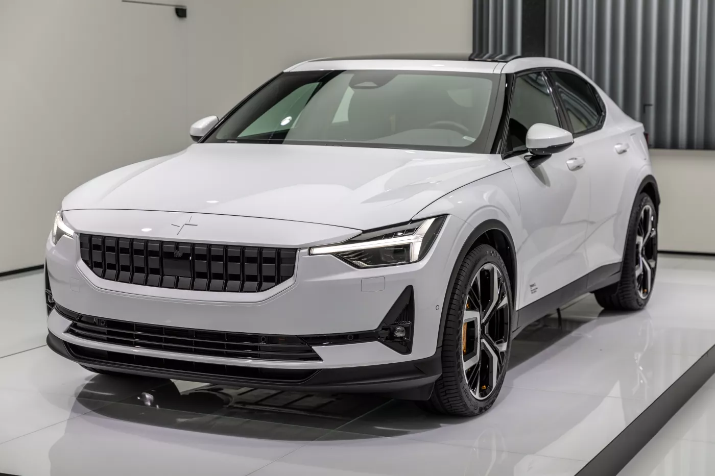 Polestar 2 – Polestar subcompact executive car