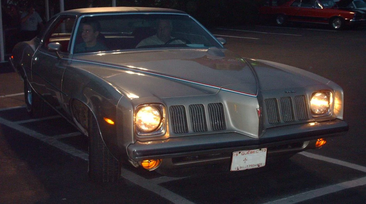 Pontiac Grand Am – Pontiac mid-size