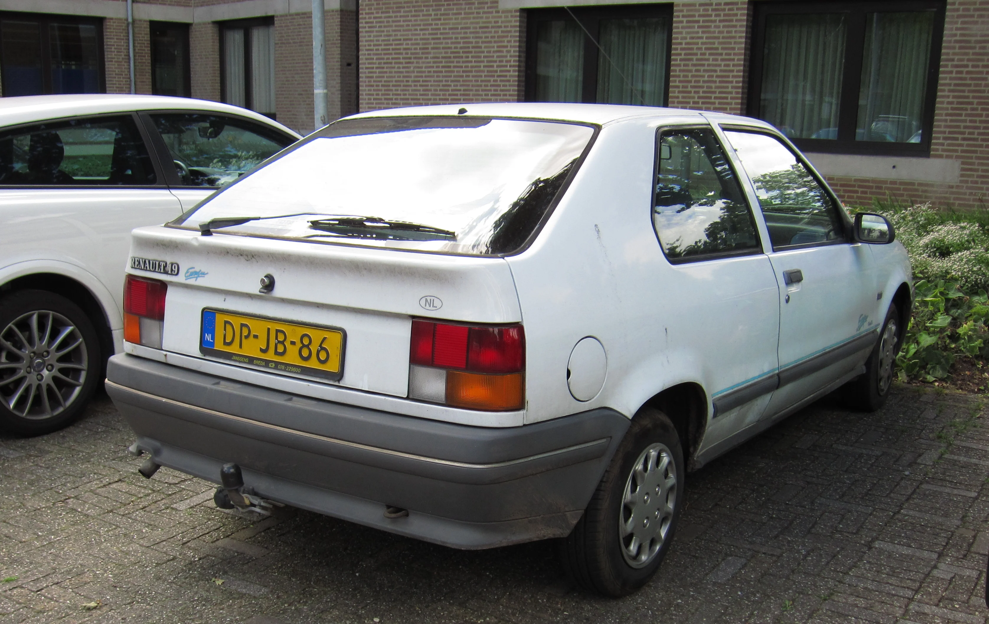Renault 19 – Renault small family car