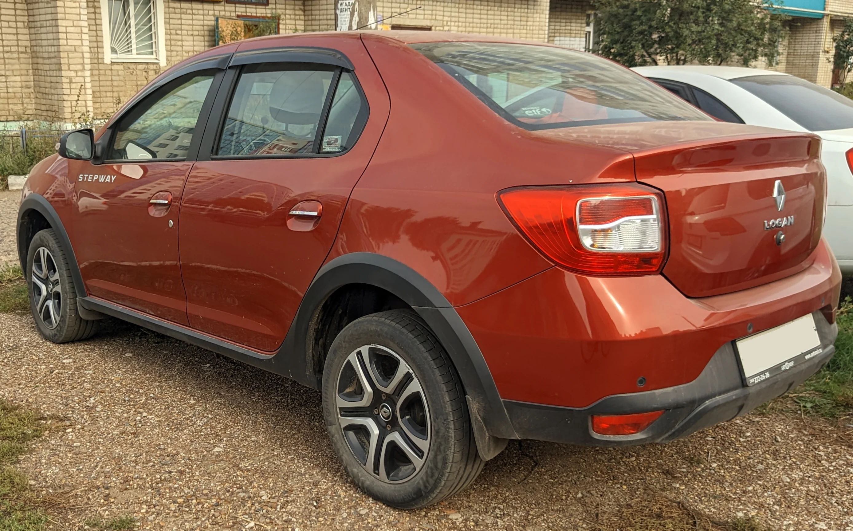 Dacia Logan – Renault subcompact car