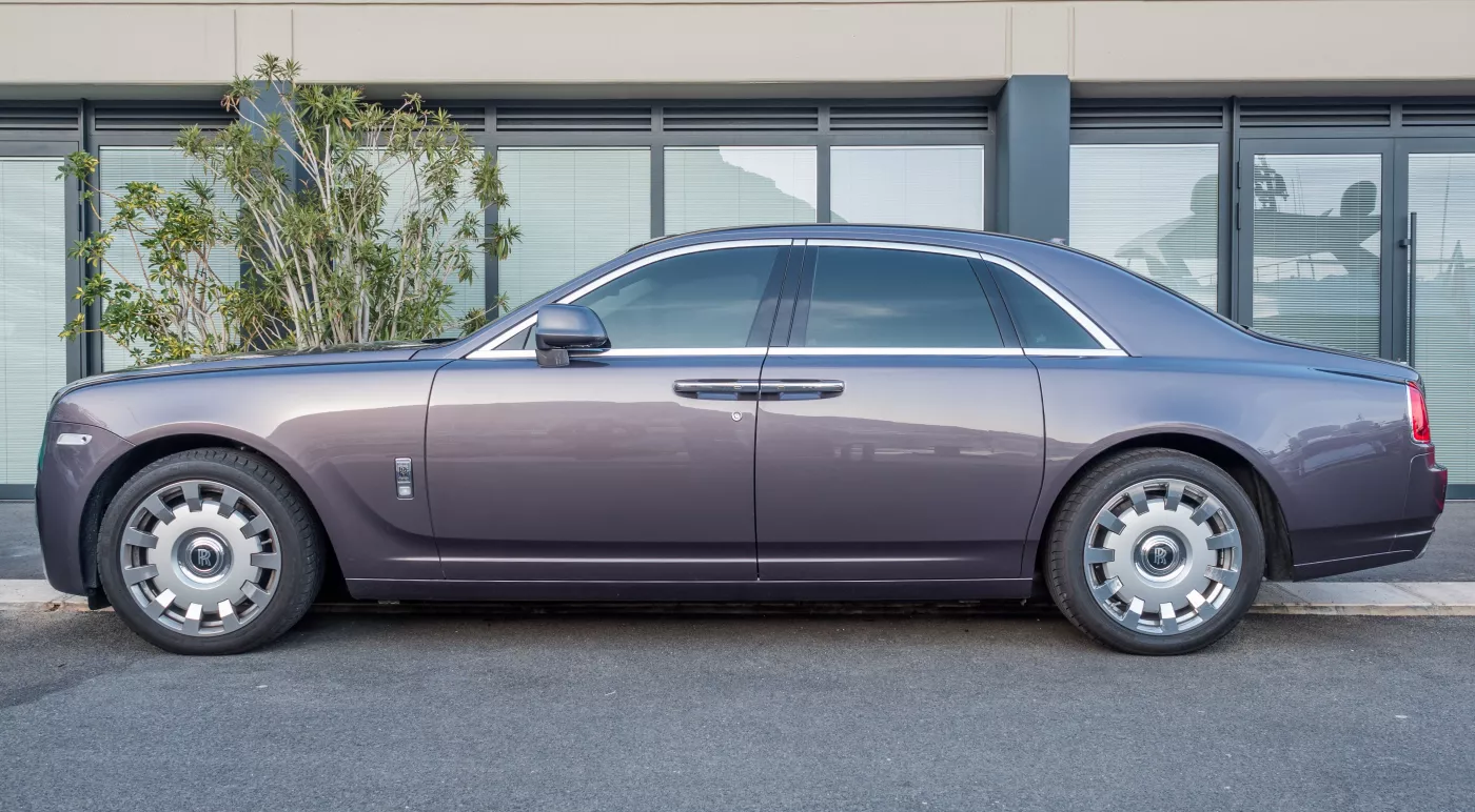 Rolls-Royce Ghost – Rolls-Royce full-size luxury car ultra-luxury car