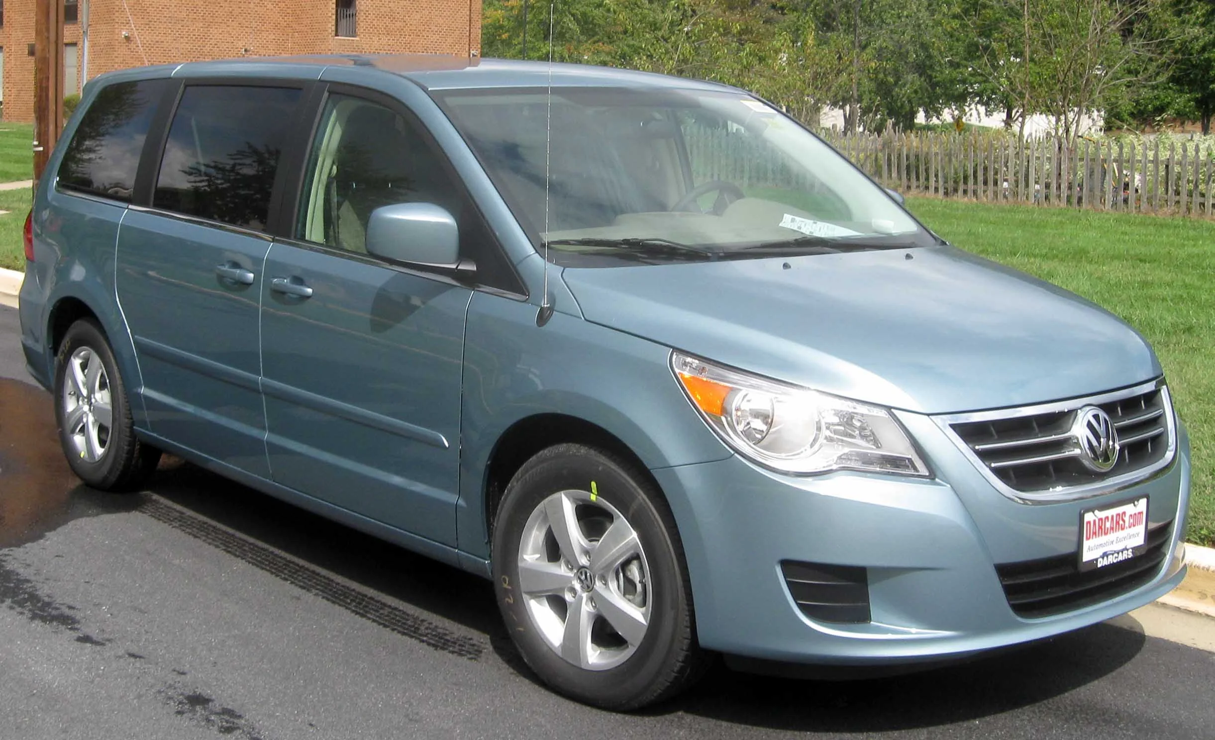 Volkswagen Routan – Volkswagen minivan
