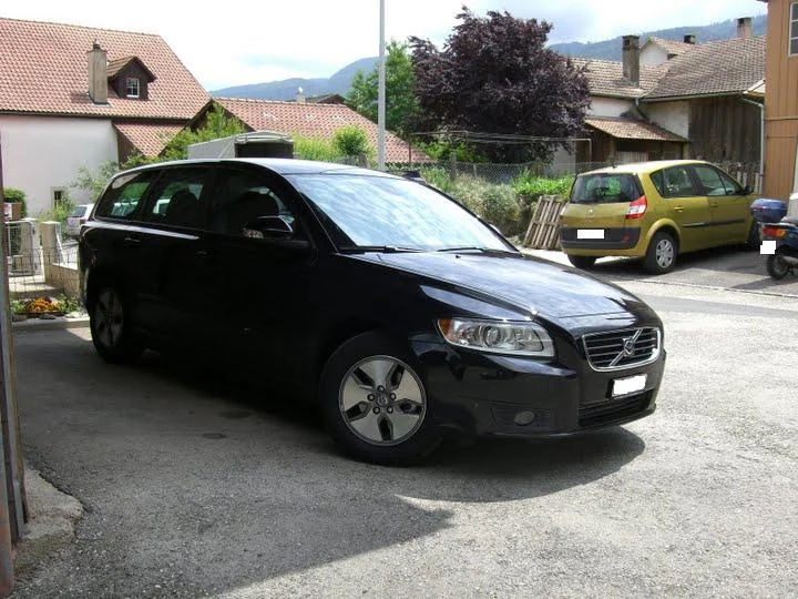 Volvo V50 – Volvo compact / small family car / subcompact executive car